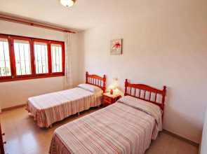 Laura-29A - pretty holiday property with garden and private pool in Calpe