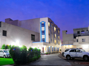 Hotel Maharaja Residency