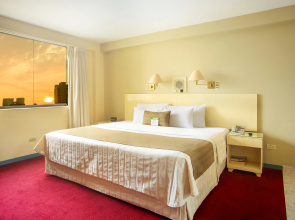 Embajadores Hotel
