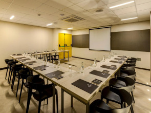 Arawi Miraflores Express