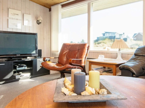 Tranquil Beach Cottage in Rindby-by Traum