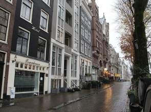 Townhouse Hotel