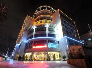 Kunming Long Way Hotel