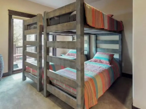 River Run Townhomes - 3 Bedroom - Walk to Slopes!