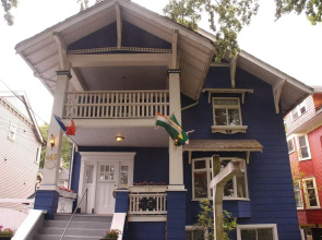 Cambie Lodge B&B