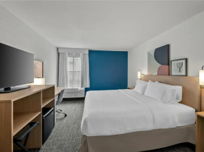 Holiday Inn Express & Suites Fayetteville Nw-Spring Lake