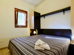 Comfortable bungalow with AC in a beautiful national park
