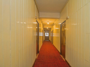 OYO 65653 Hotel Dil
