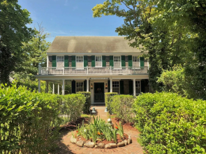 The Barnacle Inn