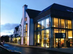 Raheen Woods Hotel
