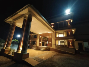 Flamingo Club and Resort Una 3 Km Away from Diu Check Post