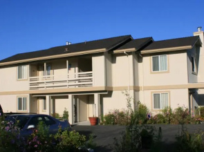 Monterey Fireside Lodge