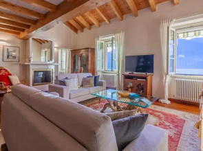 Aglaia Luxury Lake View by Wonderful Italy