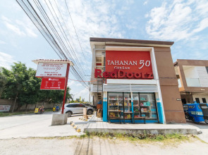 RedDoorz @ Aparente Gensan - Vaccinated Staff