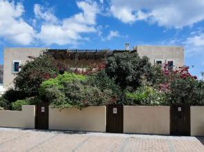 Plaka Sea Front Residence