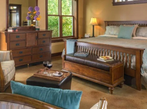 Hartzell House Bed and Breakfast