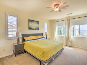 Elk Grove House w/ Grill ~ 3 Mi to Old Town!