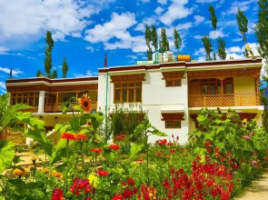 Hotel Ldumra Oasis