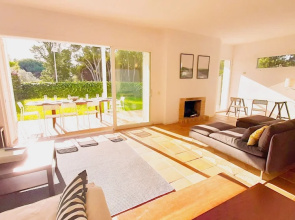 Villa - 4 Bedrooms with Pool and WiFi - 107985