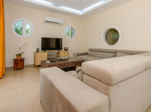 Musa - 5 Bedroom Holiday Villa in Hisaronu