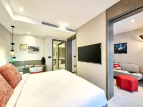 Beautiful 1 Bedroom Apt Prime Location in Singapore