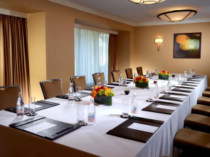 Omni Los Angeles Hotel at California Plaza