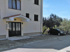 Two-bedroom apartment with sea view