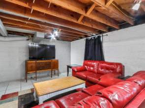 Gorgeous Downtown Bungalow, Walk Everywhere!!!