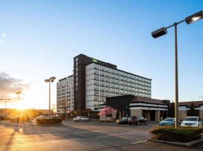Holiday Inn Newark International Airport by IHG