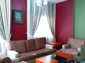 Royal Crown Hotel & Suites