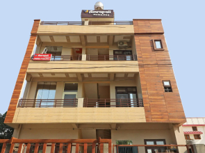 SPOT ON 43821 Amrapali Home Stay