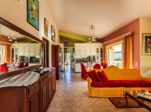 Beachfront luxury villa-Private pool,Garden Heaven