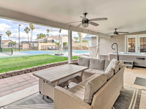 Pool, Hot Tub & Home Gym: Luxe Mesa Retreat