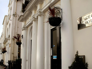 Palace Court Hotel