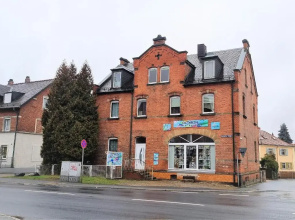 Apartment Bayreuth, 4 Zimmer Ferienwohnung im Haus mit Kunst, WLAN, Küche, Parkplatz