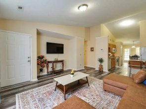 Pirate Game Day Base: Greenville Home Near Campus!