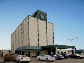 Quality Hotel Calgary Airport & Conference Centre