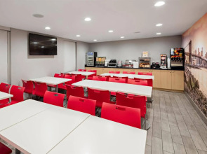 Red Lion Inn and Suites Brooklyn