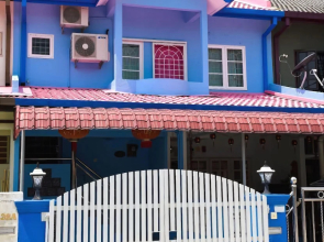 DaHong Theme House