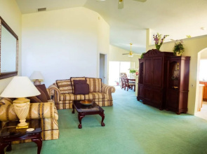 Golf Preserve Private Home