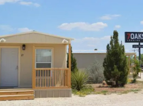7 Oaks Lodging