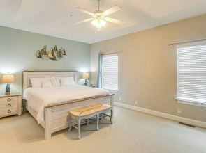 St Simons Island Haven: Screened Porch, Pond View!