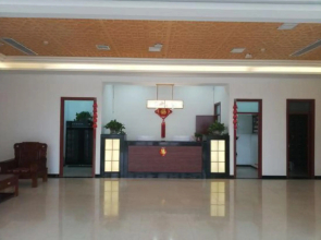 Minghu Hotel