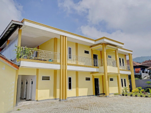 OYO 90504 Rizky Homestay Syariah Palutungan Kuningan
