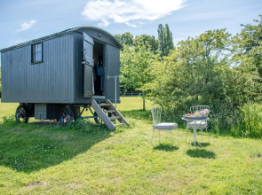 Abbey Shepherds Hut, Eye