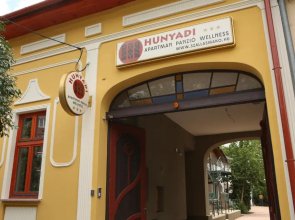 Hunyadi Panzió-Apartman