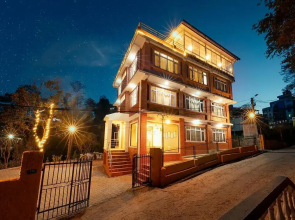 Asha Lodges By OYO Rooms