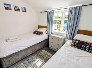 1 Grange Cottages, Westleton