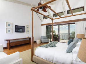 Villa Belvedere Ocean Views up to 12 Guests