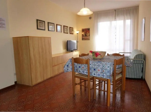 Beautiful Beach Apartment With Shared Swimming Pool